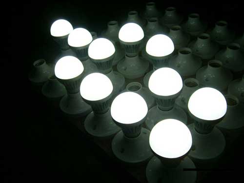 十大LED灯饰品牌：三四级市场经销商通关攻略