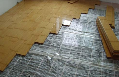 木地板可以直接铺设在瓷砖上吗？有什么好处？