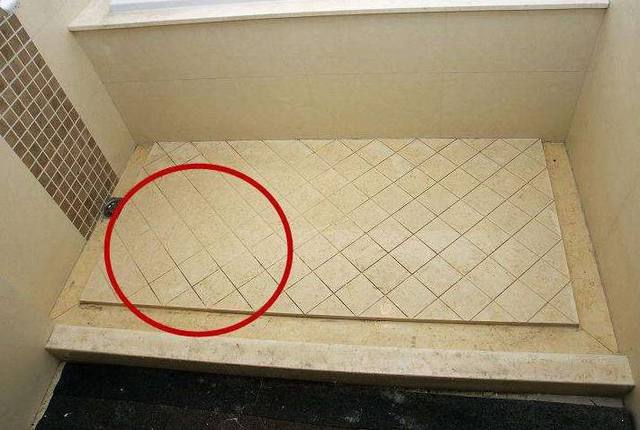 为什么越来越多人卫生间装修淋浴房安装拉槽？