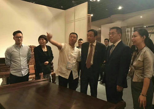 美联红木家私携“国宝重器”参展北京国际设计周