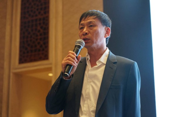 　张蛟董事长