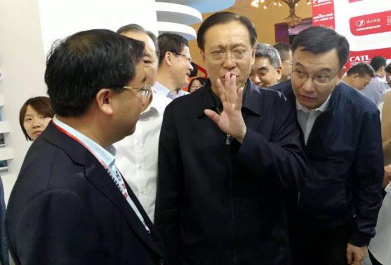 品牌大事|福耀光电智能产品亮相首届中国自主品牌博览会