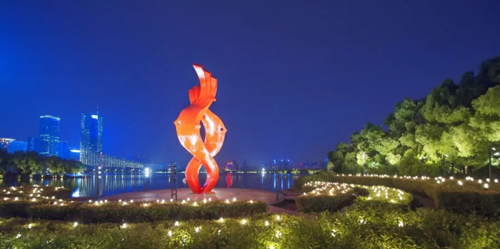 雷士"对话"城市照明 博士领衔专业照明团队解析 雷士"对话"城市照明 博士领衔专业照明团队解析