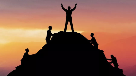 2018上半年国内照明灯饰市场 “难做”,却也有人在赚钱? 2018上半年国内照明灯饰市场 “难做”,却也有人在赚钱?