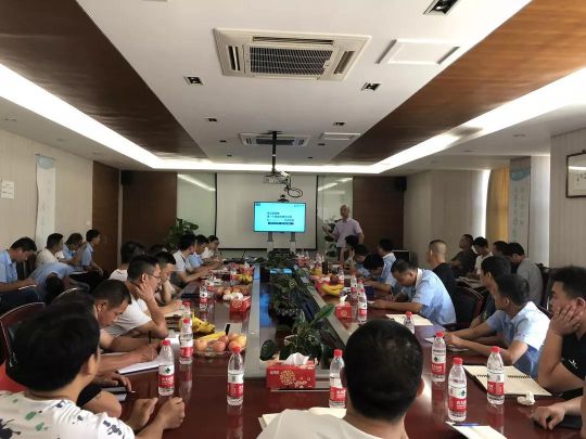 君子兰集团上海公司 2018年第二季度技术服务培训会议举行
