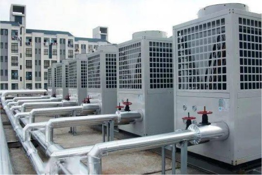 江苏无锡卫生学校案例，空气能热泵机组既能供暖又能提供热水 