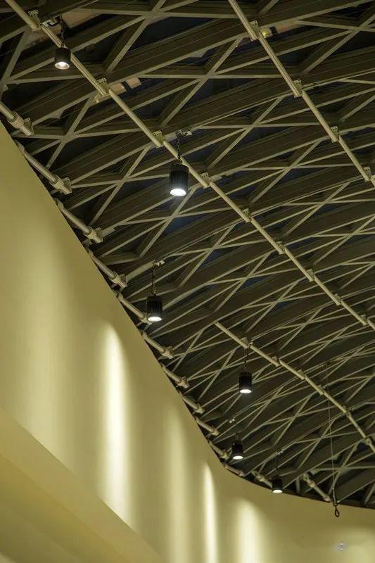 雷士商业照明|揭秘室内商业购物中心光环境的营造