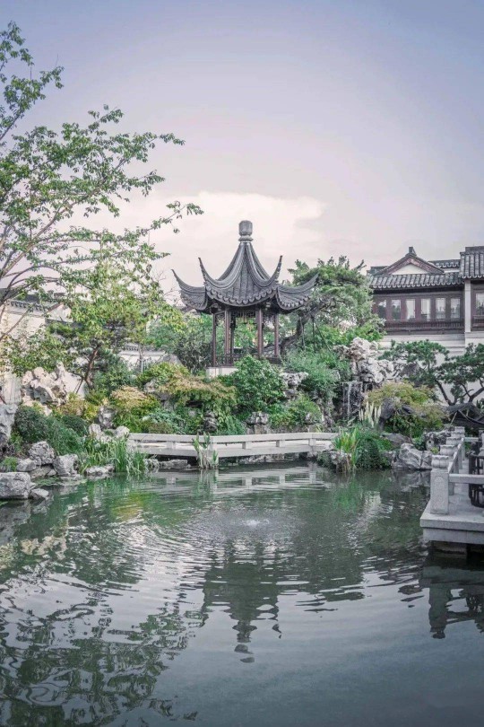 山水为丹青，门窗为镜头！三宅门窗为中式建筑添彩… 