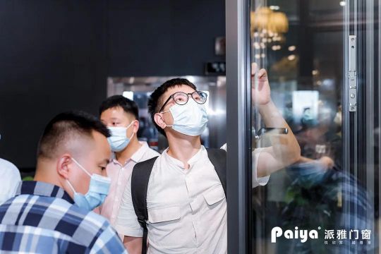 人气爆棚超震撼!!派雅门窗携“至臻新品”惊艳建博会！ 