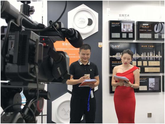 千佳元灯饰新品云直播山东专场 豪气敲响胜利的钟声