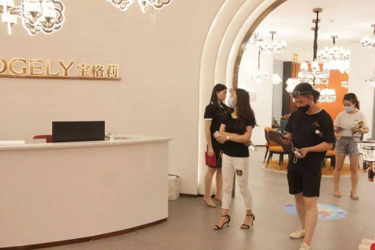 专访宝格莉灯饰：拥抱变化，布局未来！