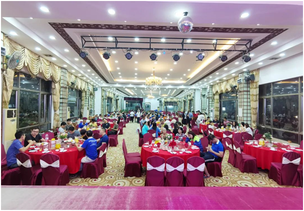 南天涂料家人欢聚一堂，同贺中秋国庆!